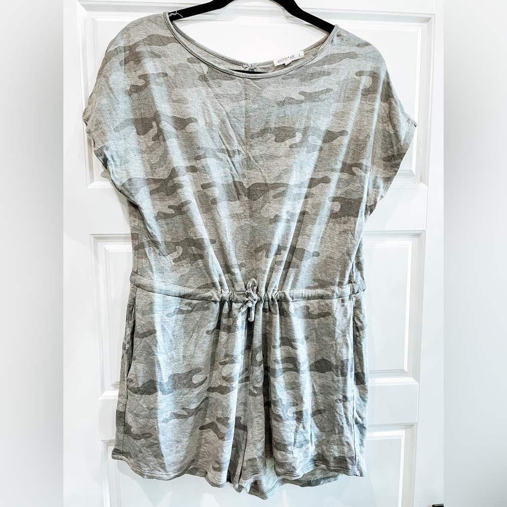 Amazon camo romper. Never worn. Spandex material. Lightweight.